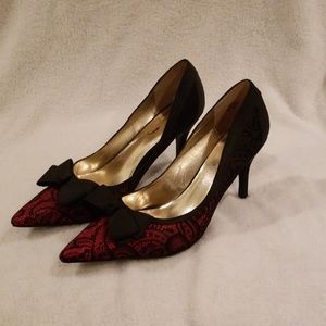 J. Renee pumps with bow tie and lace - 4 inches